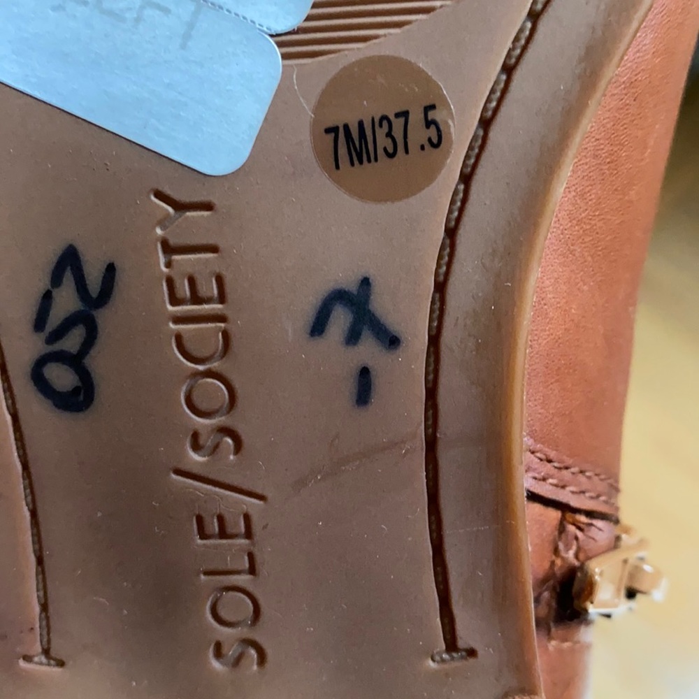 Sole Society Bramie Boots. - Picture 16 of 16
